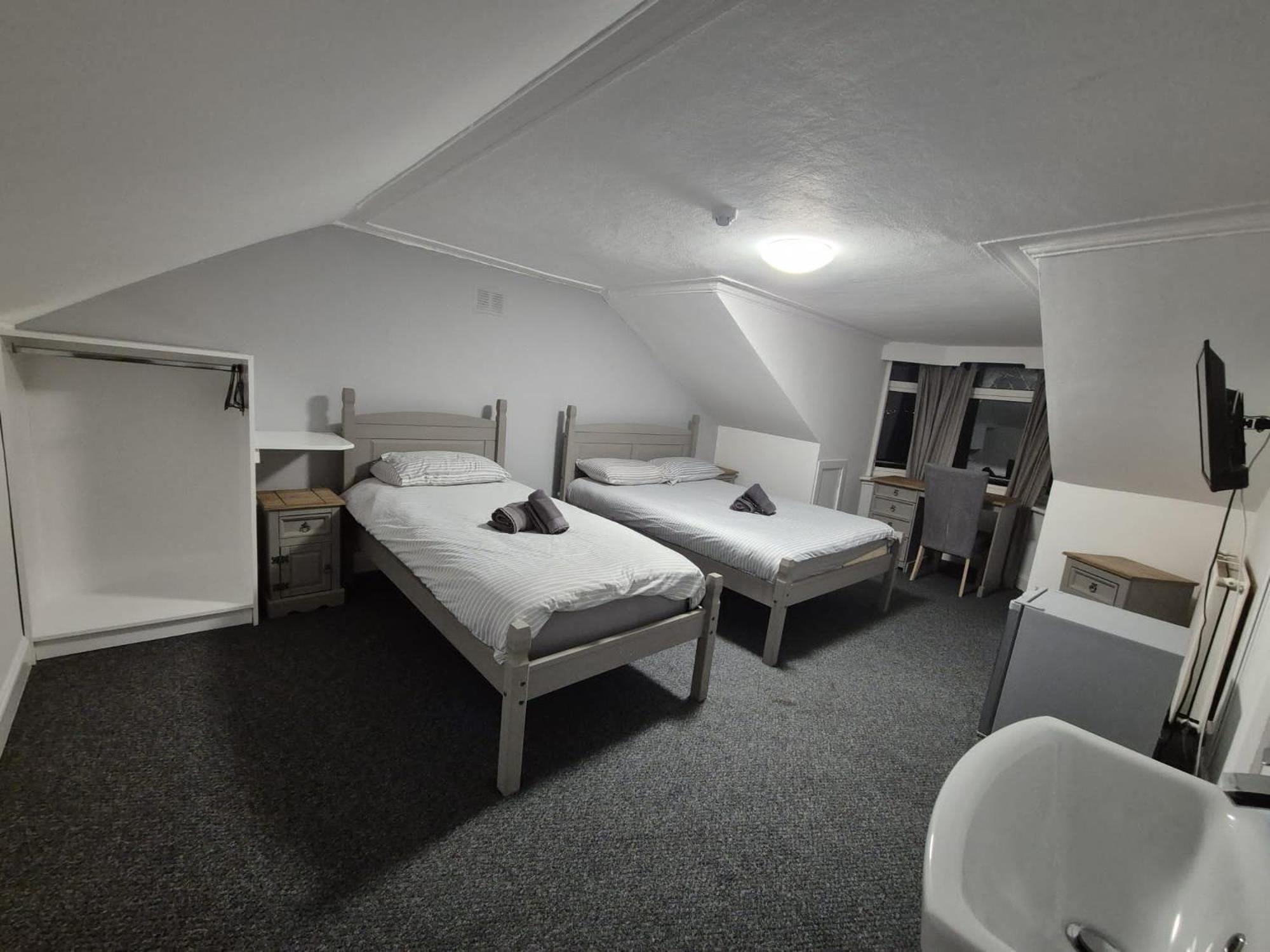 The Queens Hotel Cardenden Buitenkant foto